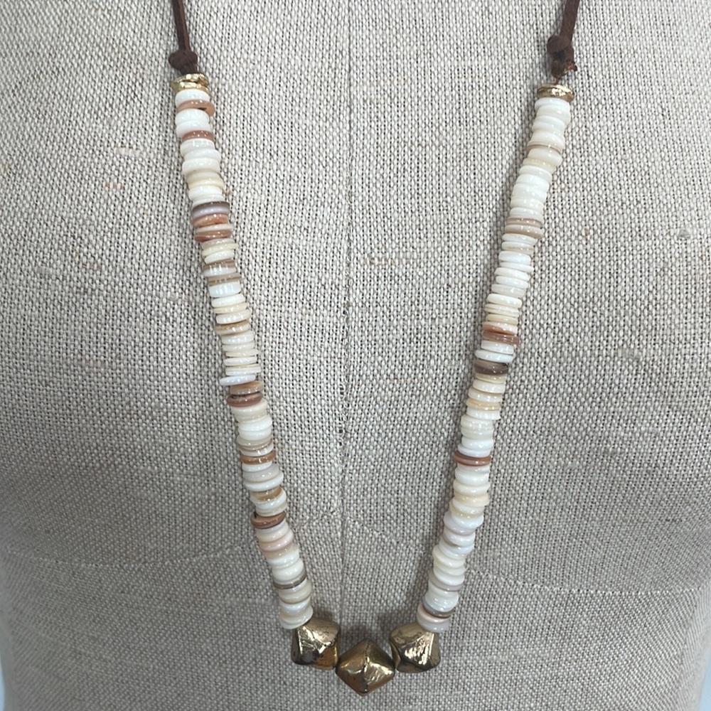 Vintage Puka seashell statement necklace gold toned beads leather